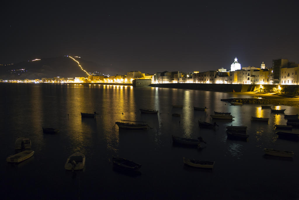 La Dimora Di Odisseo Bed & Breakfast Trapani Oda fotoğraf